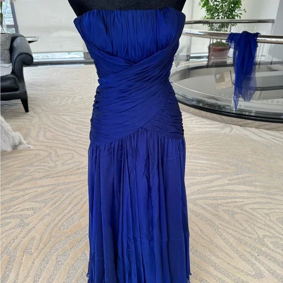 Vintage Mignon Deep Blue Strapless Gown - Picture 2 of 10